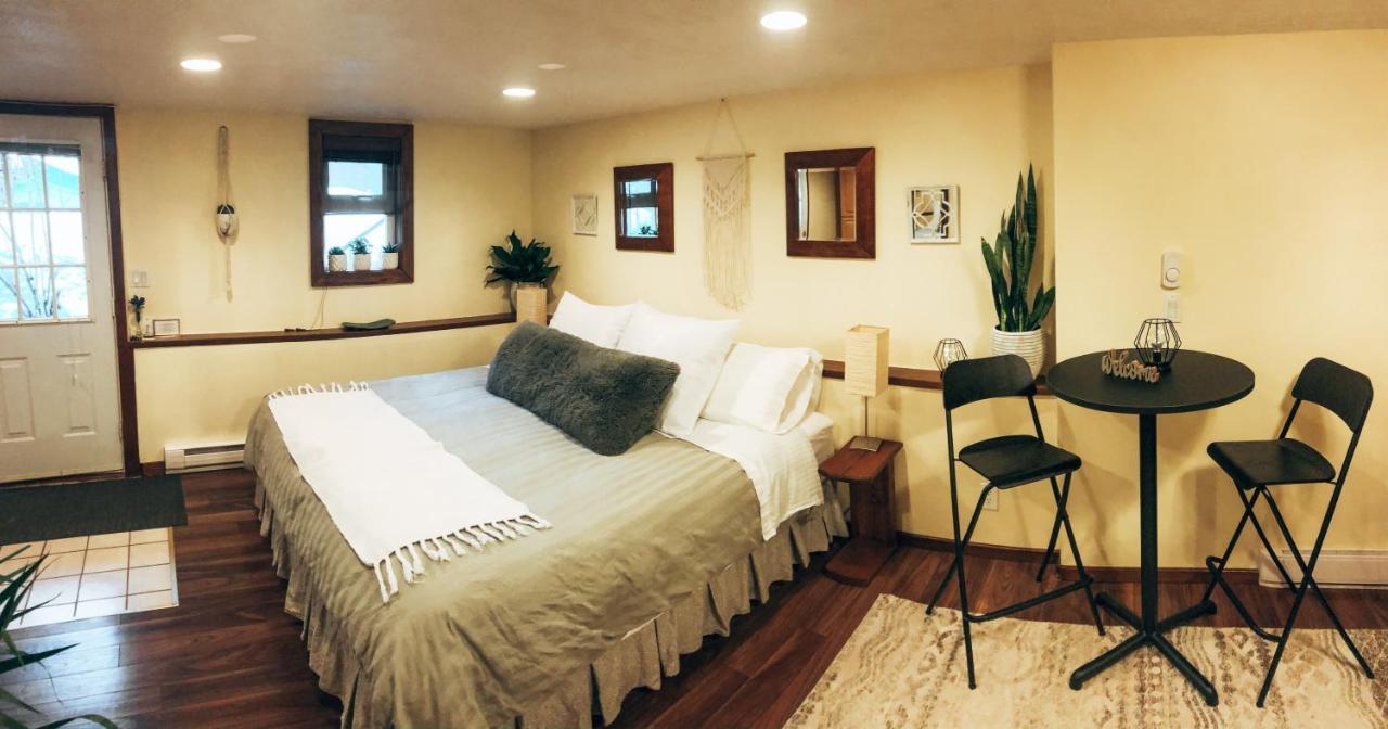 Wildflower Private Studio Suite By Belle Neige Whistler Bagian luar foto